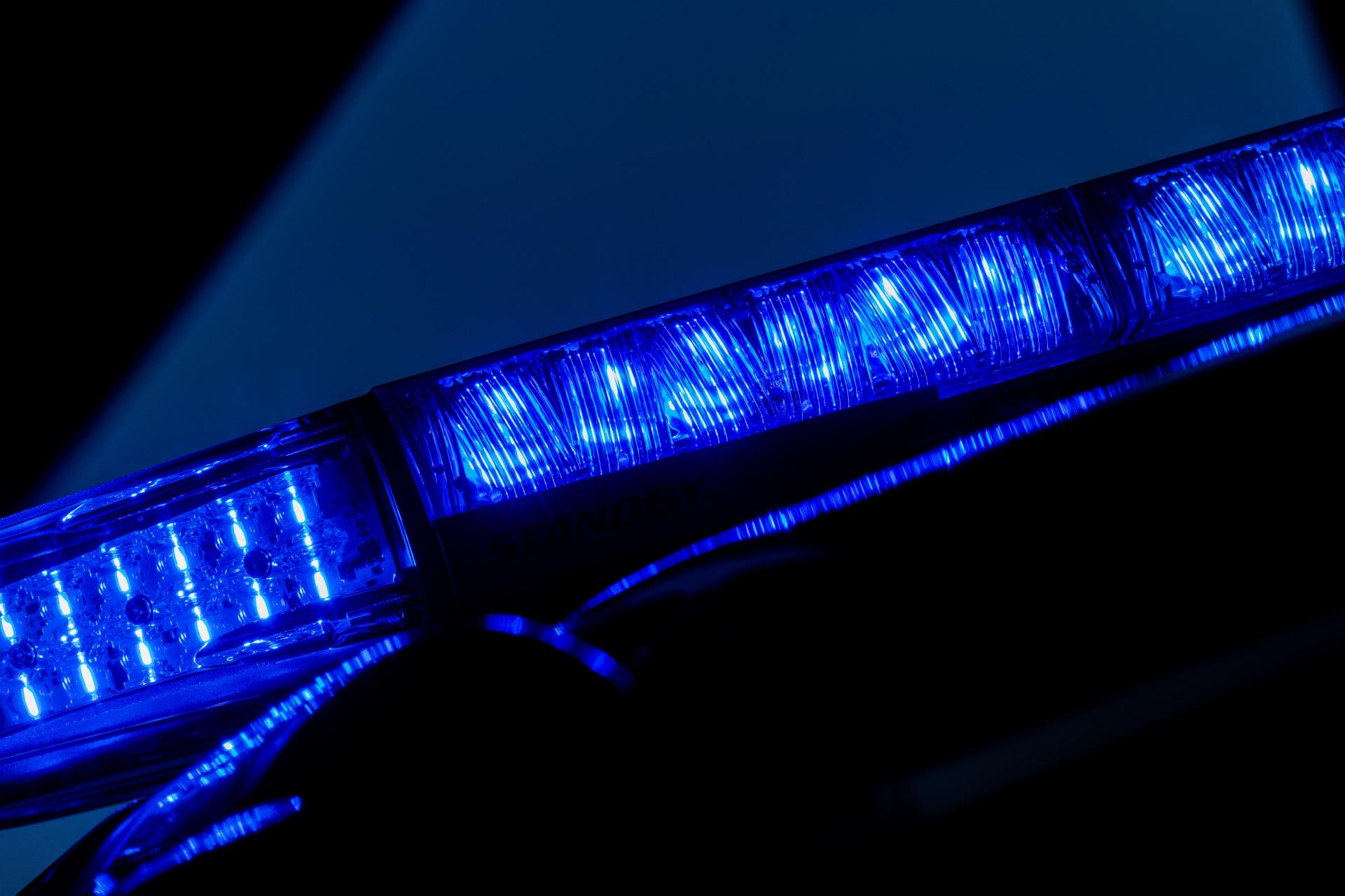 Ein 22-Jähriger wurde an einem Nachtschalter in Neumarkt überfallen und verletzt. (Symbolbild: Rolf Vennenbernd/dpa)