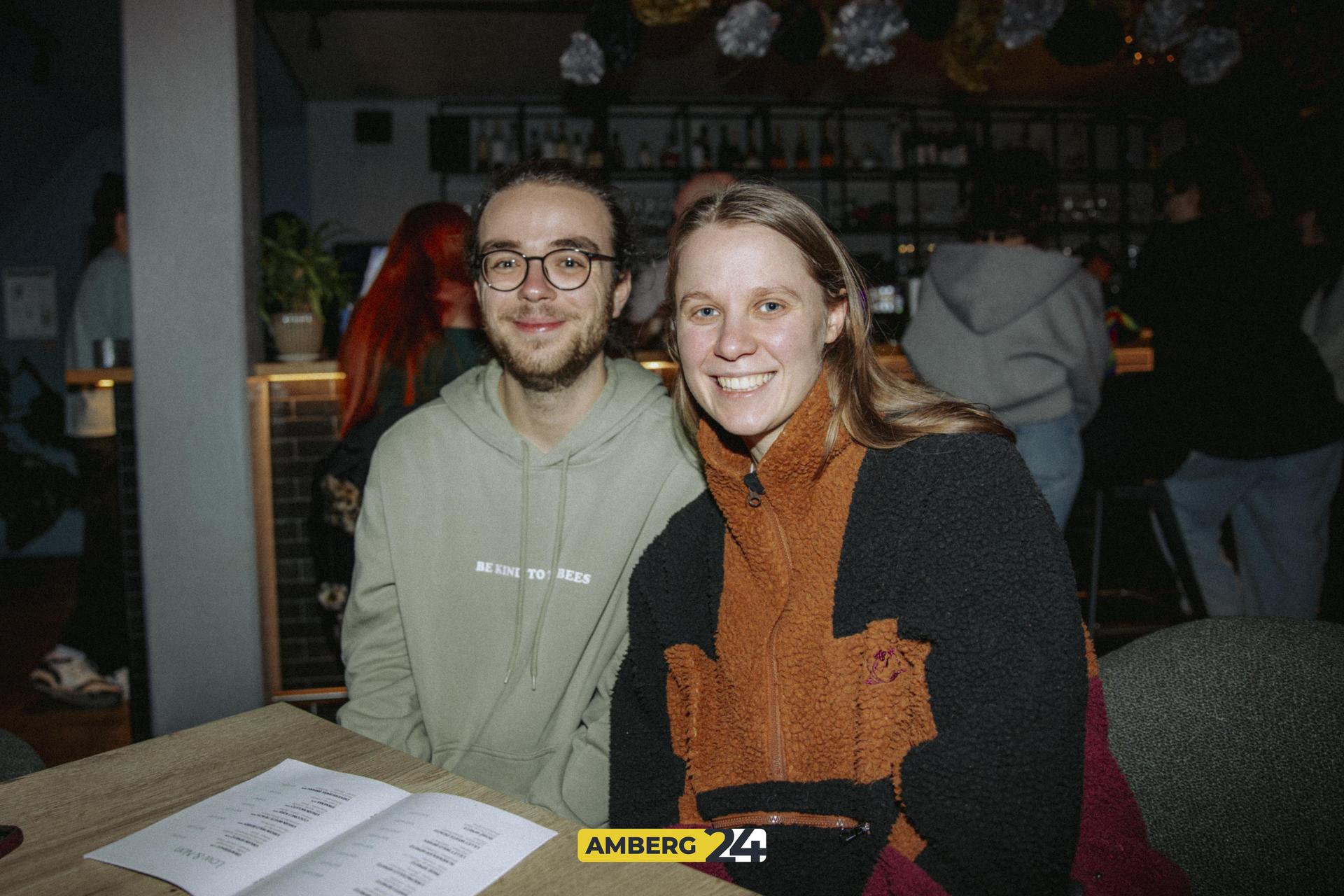 Die Fotoausstellung in der Skybar am Samstag. (Bild: Lolografie)
