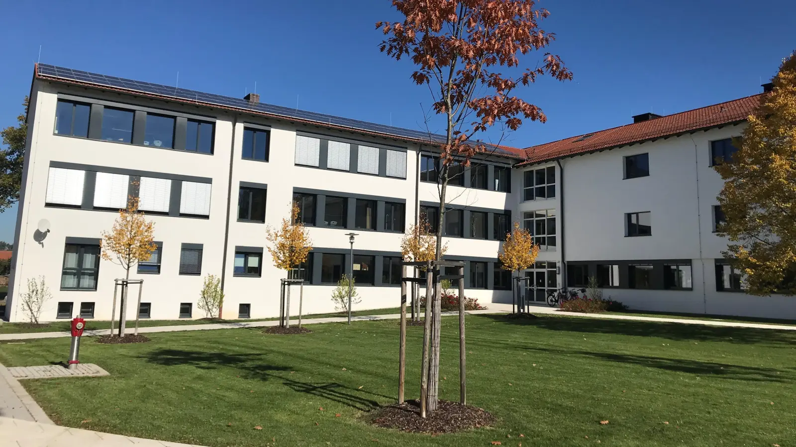 An der Vilsecker Schule tauchte die Amokdrohung in einer Kabine der Herrentoiletten auf. (Archivbild: Klaus Högl)