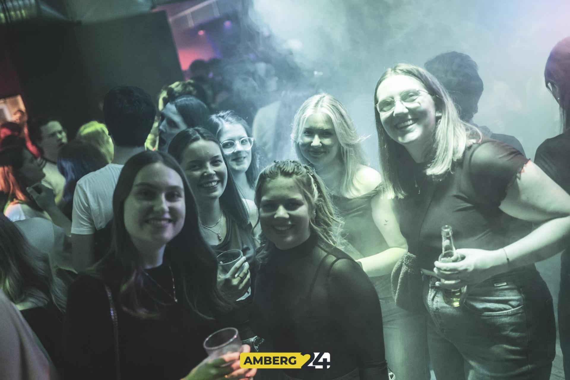 Party am 1. Weihnachtsfeiertag im Happy Rock.  (Bild: Martin Sponsel)