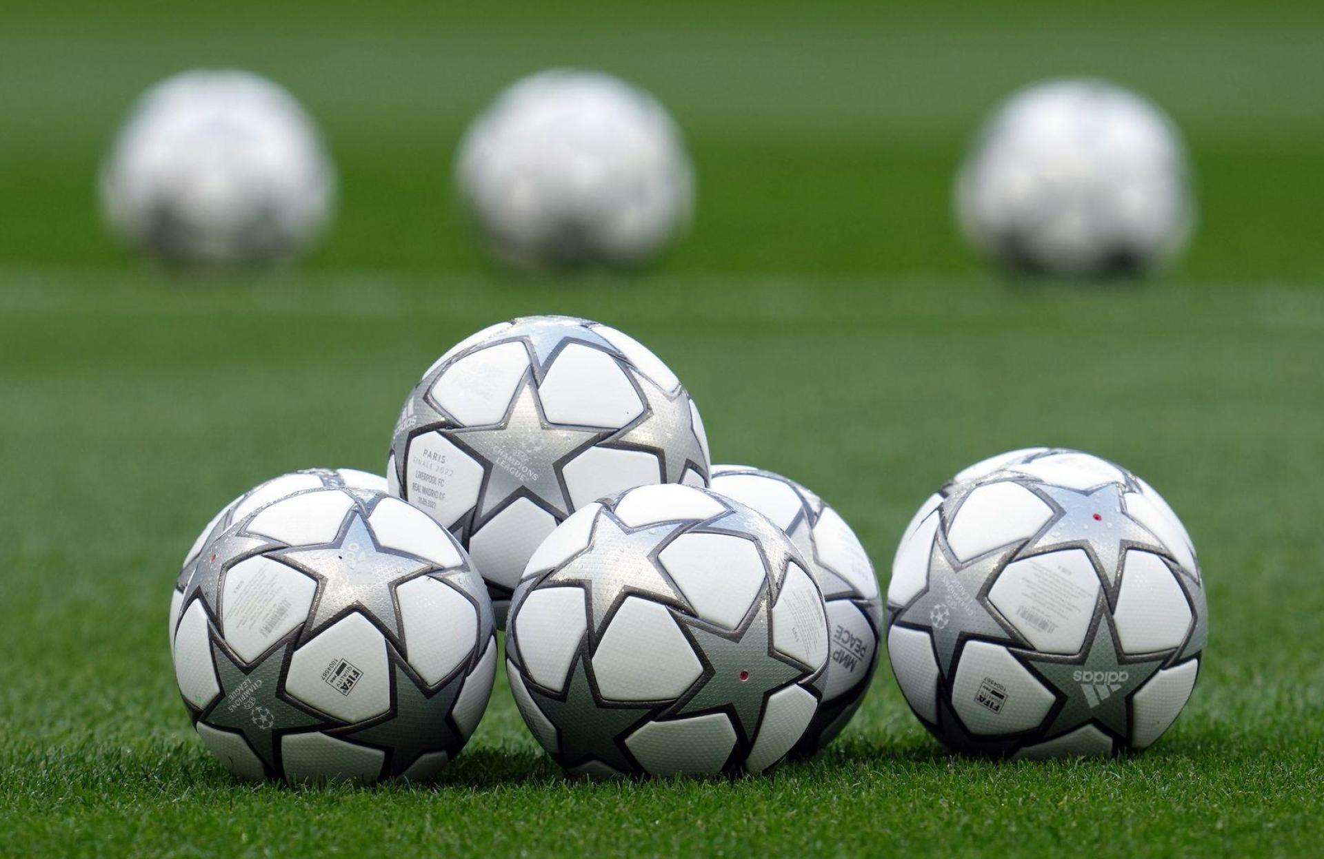 Der SV Inter Bergsteig Amberg bedient sich erneut beim SV Raigering.  (Symbolbild: Nick Potts/Press Association/dpa)