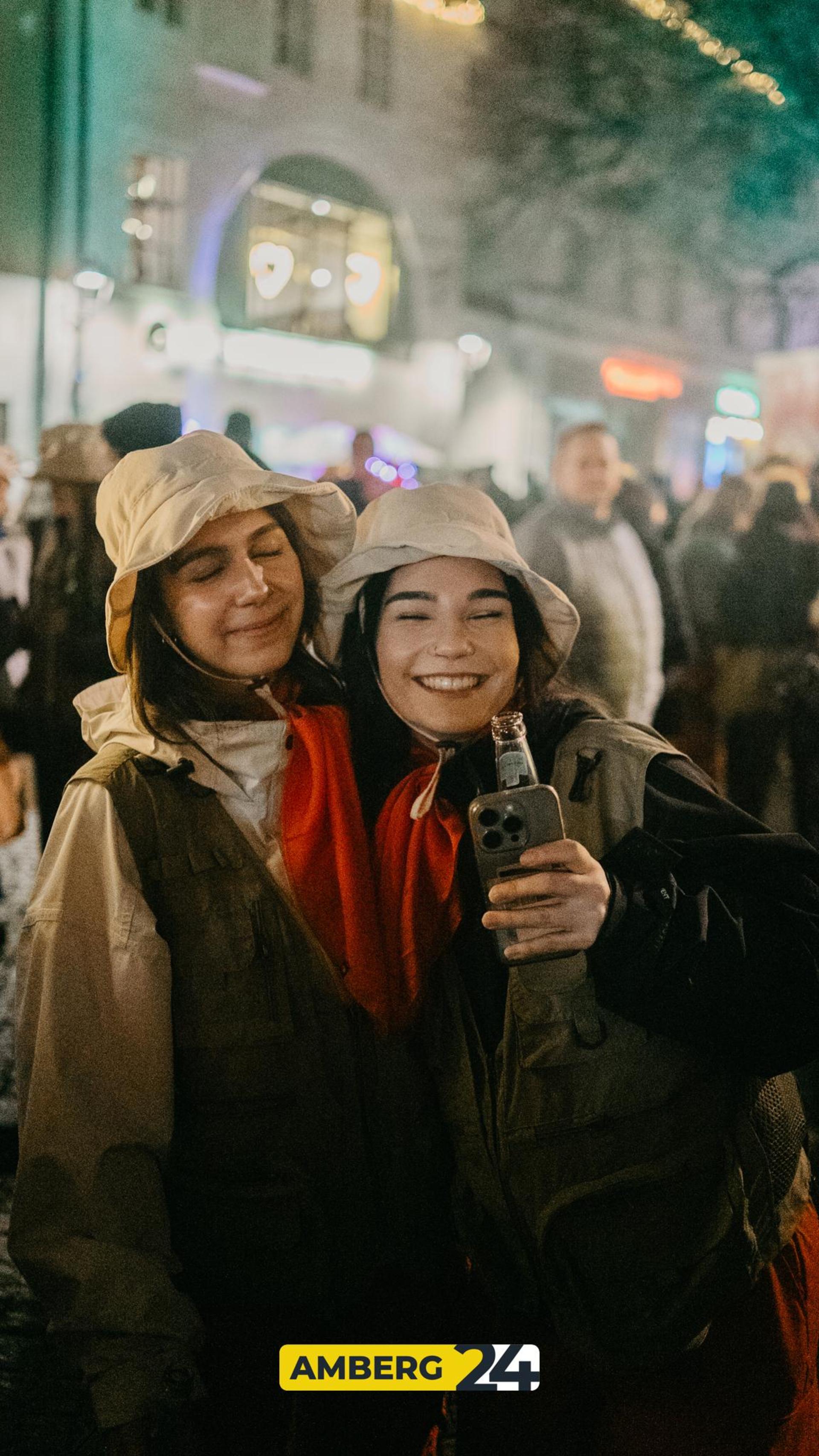 Die Bilder der Amberger Hexennacht vom Marktplatz. (Bild: Mario Donhauser)