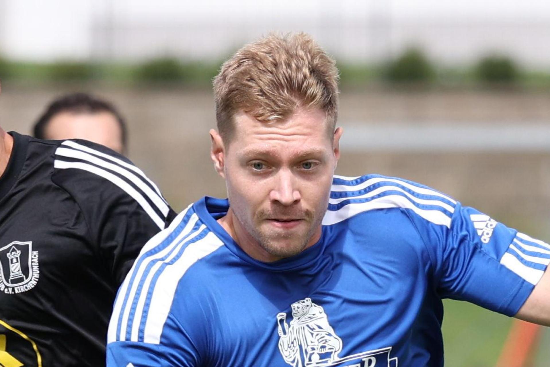 Sebastian Striegl (rechts) vom TSV Eslarn ist der Spieler des Jahres 2025 – gewählt von den Followern des Fehlpass-Podcasts.  (Archivbild: Dieter Jäschke)