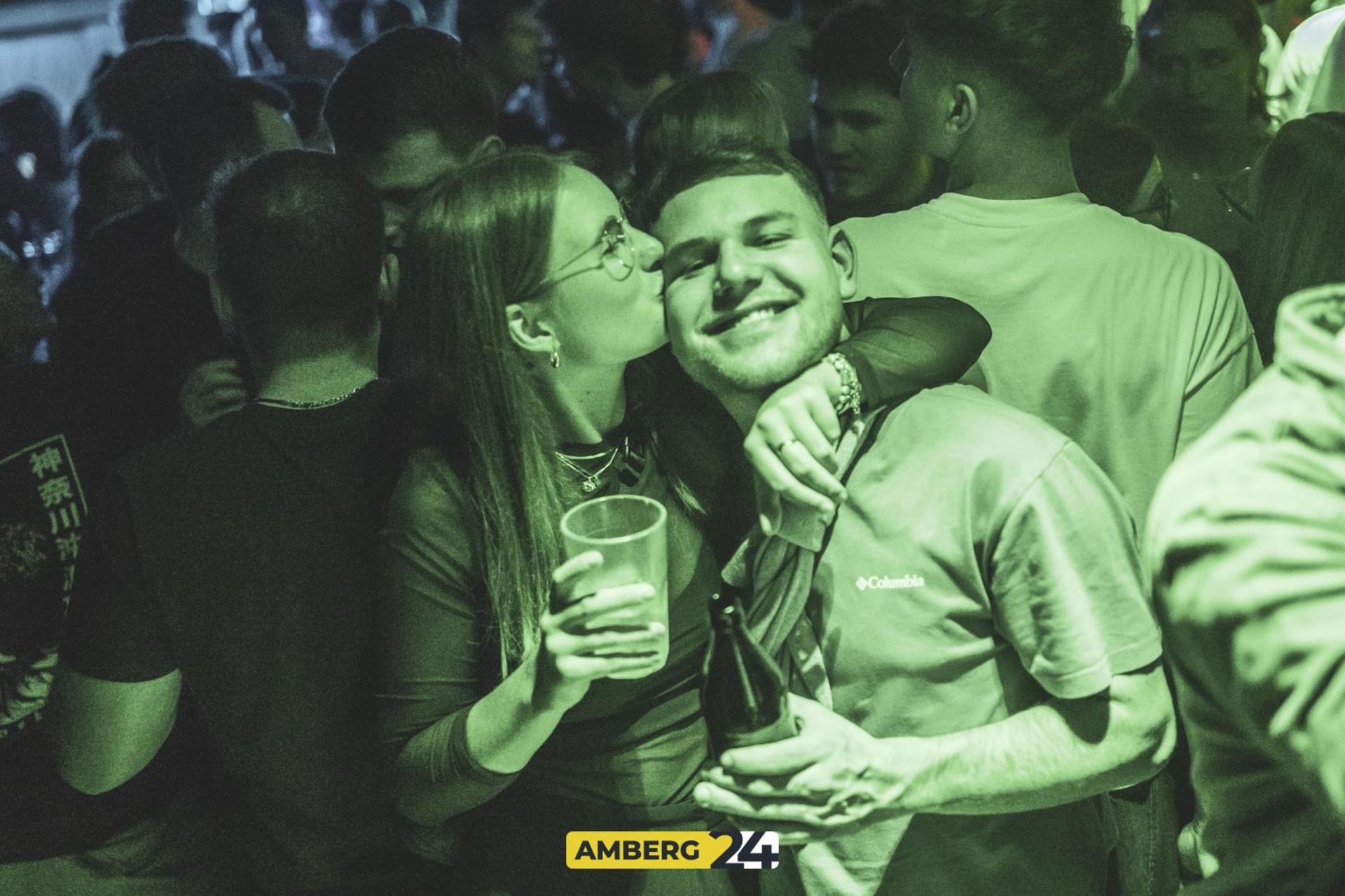 Party am 1. Weihnachtsfeiertag im Happy Rock.  (Bild: Martin Sponsel)