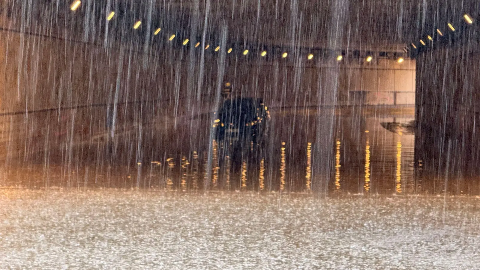 Das Wetter trifft viele Menschen auf dem falschen Fuß. (Bild: Ferdinand Merzbach/NEWS5/dpa)